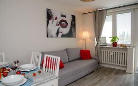 Apartment (46 m²), 3 Schlafzimmer und 1 eigene Badezimmer in Long Gardens